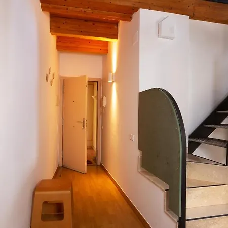 Apartment Atic Duplex Amb Encant A 10 Minuts De L' Estany
